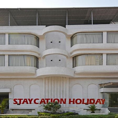 Staycation Holiday Navi Mumbai Luaran gambar